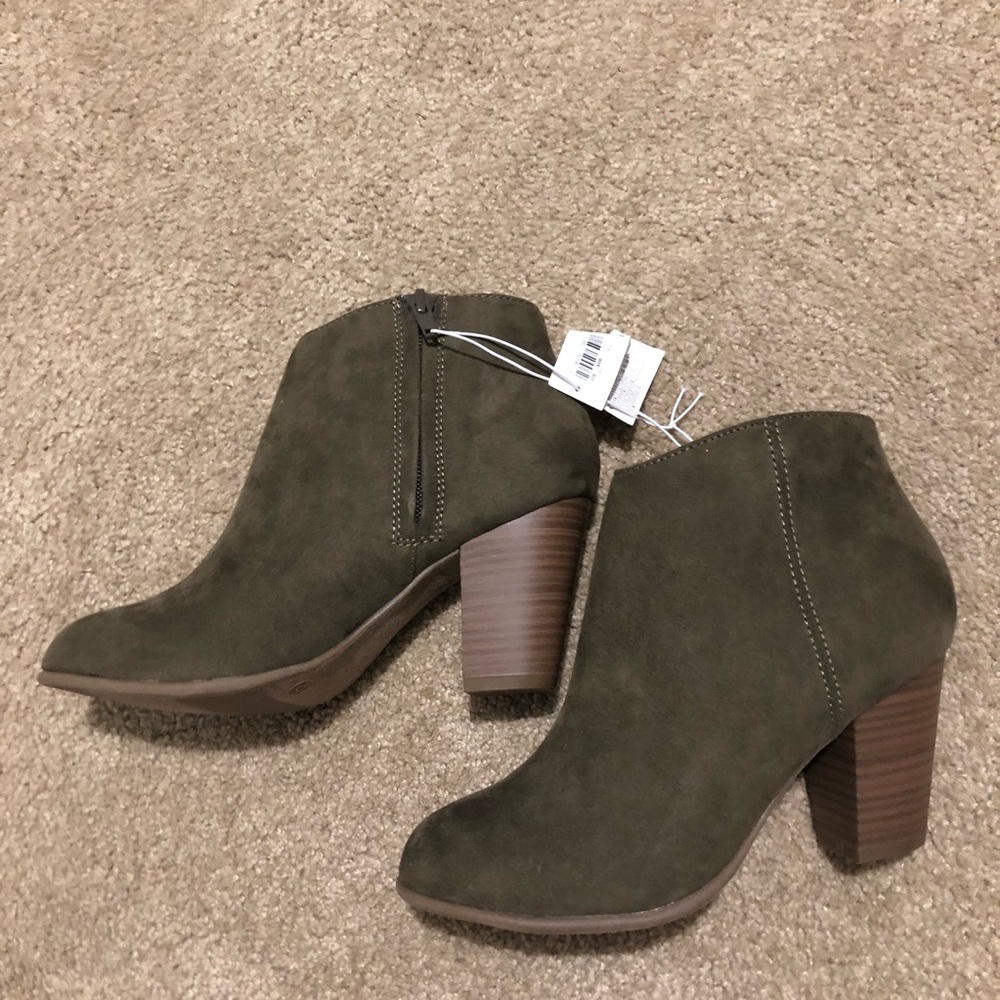 BRAND NEW booties